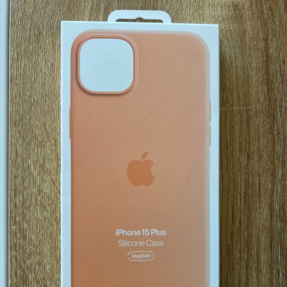 NWT iPhone 15 Plus Silicon Case, Orange